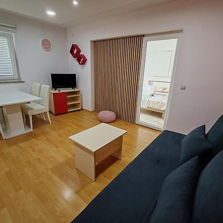 Apartments La Natalli Baška Buitenkant foto